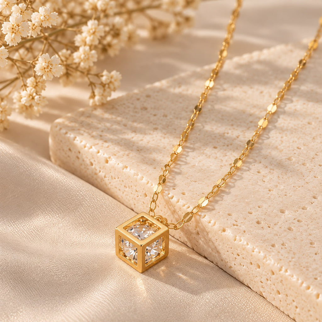 Collier Cube
